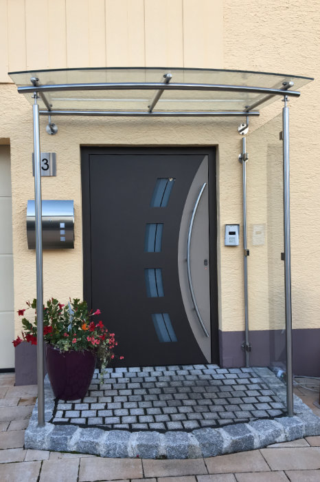 individuelle Maßanfertigungen - Vordächer von Dürei Fenster + Türen in Hochstädt